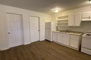 5523 Ave O 1/2, Galveston, TX 77551 - Photo 4