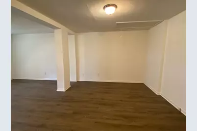 5523 Avenue O 1/2 #East, Galveston, TX 77551 - Photo 8
