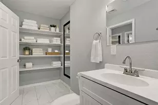 4821 Brinkley St, Houston, TX 77033 - Photo 6