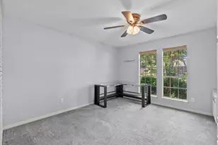 2422 Fairwind Dr, Houston, TX 77062 - Photo 20