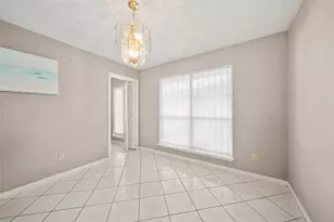 9526 Langdon Ln, Houston, TX 77036 - Photo 10