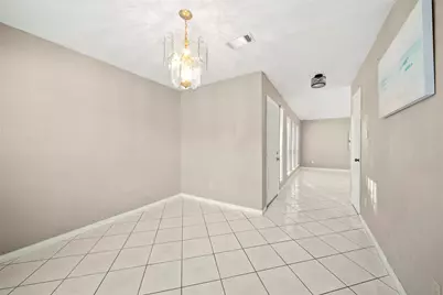 9526 Langdon Lane, Houston, TX 77036 - Photo 8