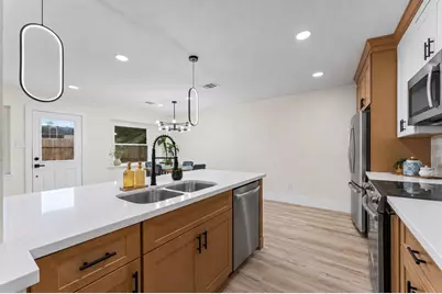 14387 Misty Meadow Lane, Houston, TX 77079 - Photo 10