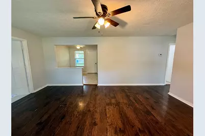502 E Jackson Street, West Columbia, TX 77486 - Photo 8