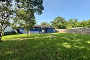 502 E Jackson St, West Columbia, TX 77486 - Photo 6