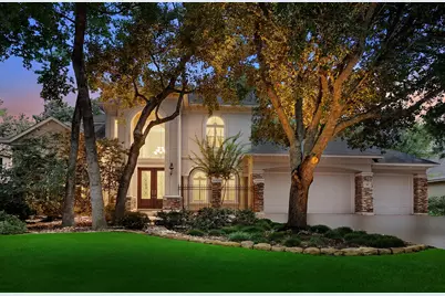 10 Snow Pond Place, The Woodlands, TX 77382 - Photo 2