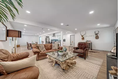 4814 Briarbend Drive, Houston, TX 77035 - Photo 10