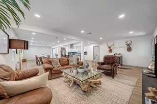 4814 Briarbend Dr, Houston, TX 77035 - Photo 10