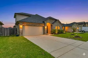 4623 Painted Bunting Ln, Baytown, TX 77521 - Photo 2