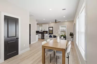 4723 Mallow Street, Houston, TX 77033 - Photo 4