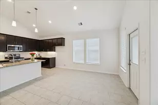 8818 Ruddy Duck Ct, Baytown, TX 77521 - Photo 16