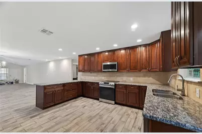 15423 S Brentwood Street, Channelview, TX 77530 - Photo 8