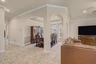 102 N Victoriana Cir, Spring, TX 77389 - Photo 10