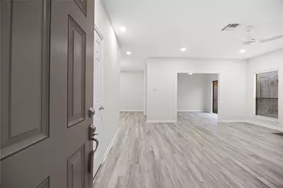 2668 Bering Drive #2668, Houston, TX 77057 - Photo 4