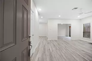 2668 Bering Dr, Houston, TX 77057 - Photo 4