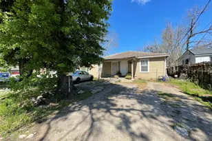 8003 Munn St, Houston, TX 77029 - Photo 2