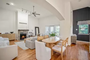 5841 Darling St, Houston, TX 77007 - Photo 2