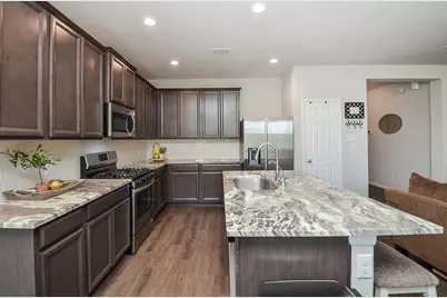 137 Eliana Shores Drive, Katy, TX 77493 - Photo 10
