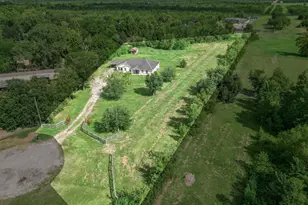 1499 County Rd 393B, Alvin, TX 77511 - Photo 28