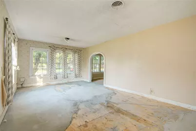 508 E 2nd Street, Sweeny, TX 77480 - Photo 6