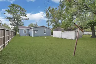 6227 Cavalier St, Houston, TX 77087 - Photo 18