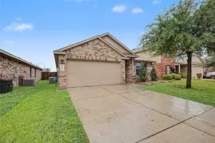 16430 Rodeo River Rd, Houston, TX 77049 - Photo 2