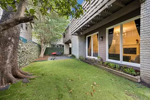 2524 Nantucket Dr, Houston, TX 77057 - Photo 2