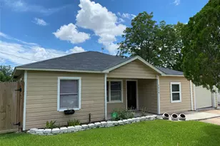 5018 Kenilwood Dr, Houston, TX 77033 - Photo 1