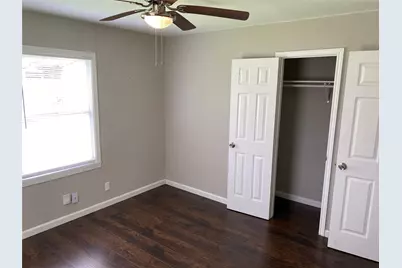 5018 Kenilwood Drive, Houston, TX 77033 - Photo 16