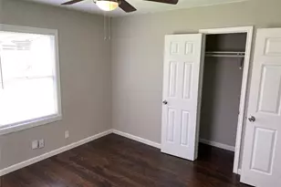 5018 Kenilwood Dr, Houston, TX 77033 - Photo 16