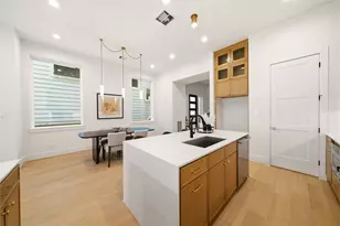 827 W 16th St, Houston, TX 77008 - Photo 6