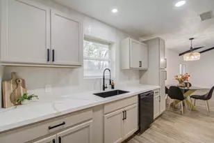 9923 Antrim Ln, La Porte, TX 77571 - Photo 14