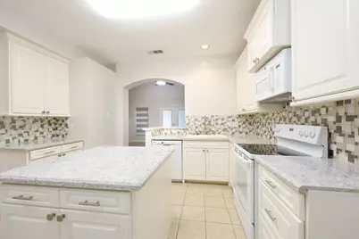 8134 Blue Jay Street, Baytown, TX 77523 - Photo 10