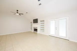 8134 Blue Jay St, Baytown, TX 77523 - Photo 4