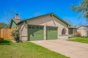 12346 Gainsborough Dr, Houston, TX 77031 - Photo 2