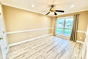 102 Mechanic St, Galveston, TX 77550 - Photo 6