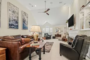 2025 Sandy Coast Cir, League City, TX 77573 - Photo 8