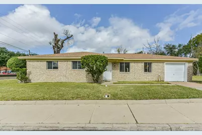 2390 Sarah Street, Beaumont, TX 77705 - Photo 2