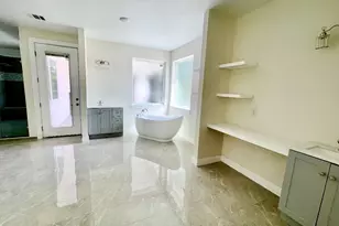 9756 Westview Dr, Houston, TX 77055 - Photo 42