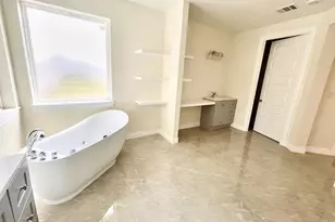9756 Westview Dr, Houston, TX 77055 - Photo 40