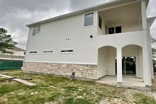 9756 Westview Dr, Houston, TX 77055 - Photo 6