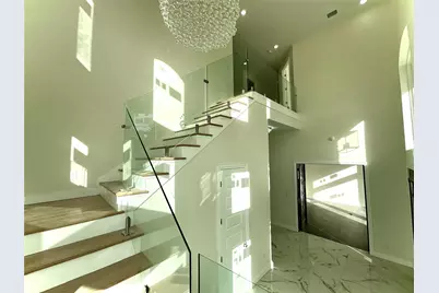 9756 Westview Drive, Houston, TX 77055 - Photo 18