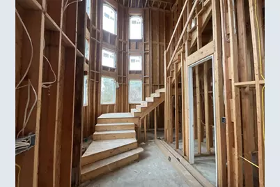 9756 Westview Drive, Houston, TX 77055 - Photo 16