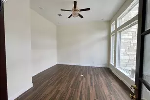 9756 Westview Dr, Houston, TX 77055 - Photo 14
