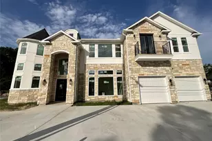 9756 Westview Dr, Houston, TX 77055 - Photo 2