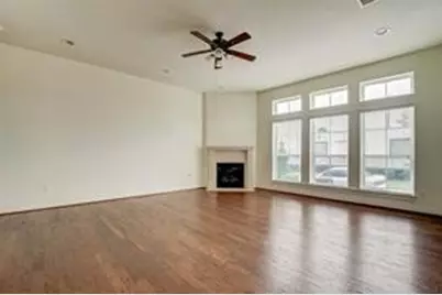 28 W Oaks Drive, Houston, TX 77058 - Photo 8