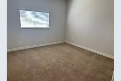 28 W Oaks Drive, Houston, TX 77058 - Photo 22