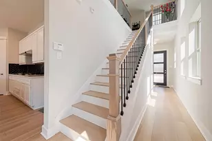 10915 Brambling Wood Dr, Houston, TX 77043 - Photo 14