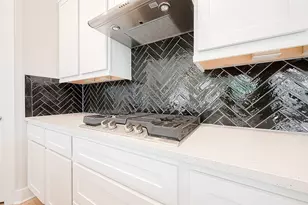 10915 Brambling Wood Dr, Houston, TX 77043 - Photo 18