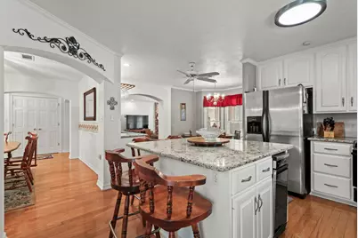 404 Pecan, Village Mills, TX 77663 - Photo 10